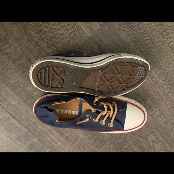 Converse - Picture 2 of 2